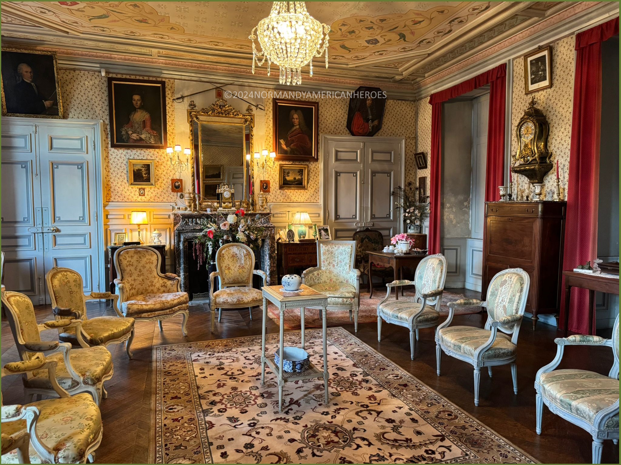 LES VEILLÉES DU CHATEAU 　ヨーロッパ　アンティーク　古本 LES VEILLÉES DU CHATEAU ヨーロッパ アンティーク 古本